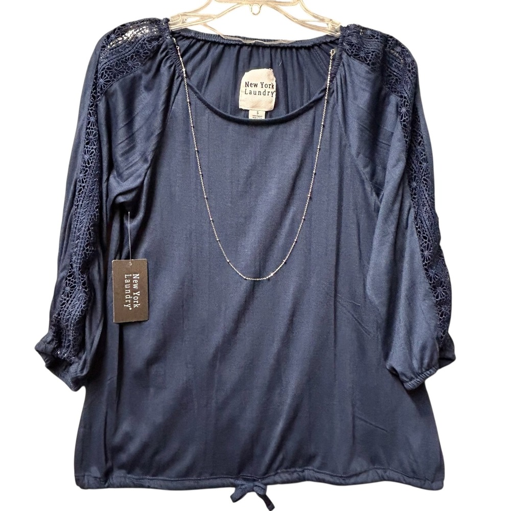 New York Laundry Blue Crochet‎ Sleeve Tie Bottom Blouse Top w/Necklace Small NEW